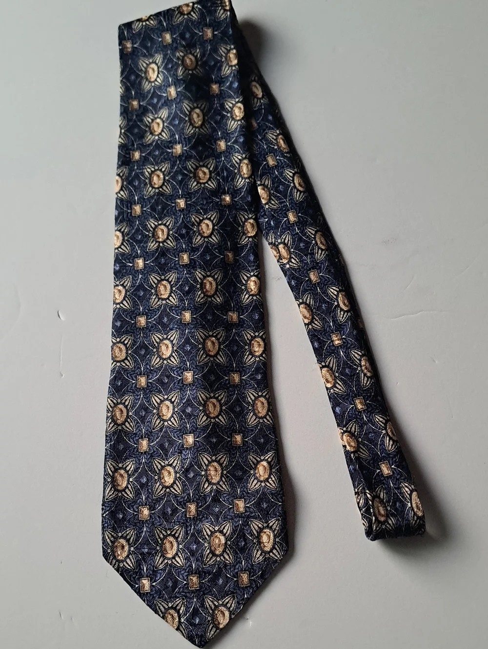 graham & Lodawood London ENGLAND Men's Navy Geometric Silk Tie with Gold
